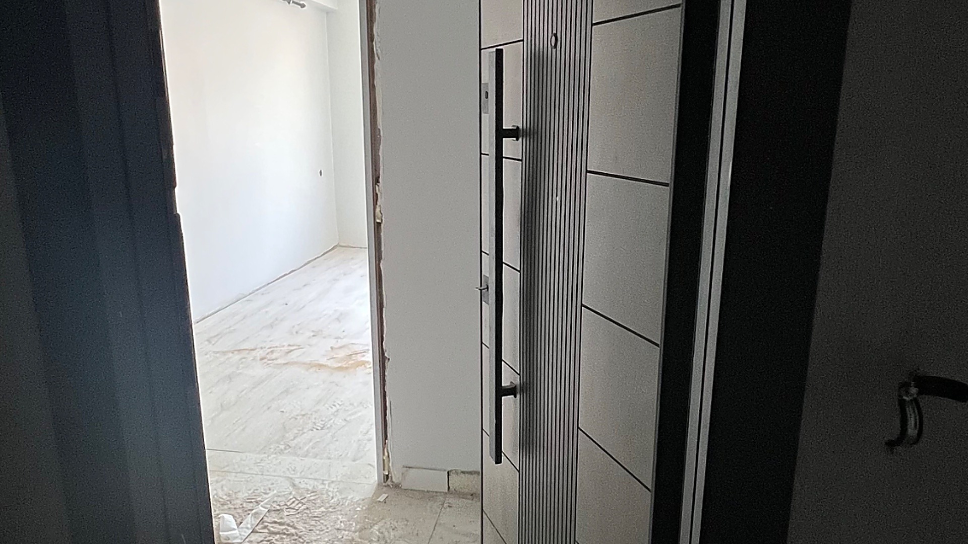YİĞİTLER MAHALLESİ OTOPARKLI ASANSÖRLÜ 3+1