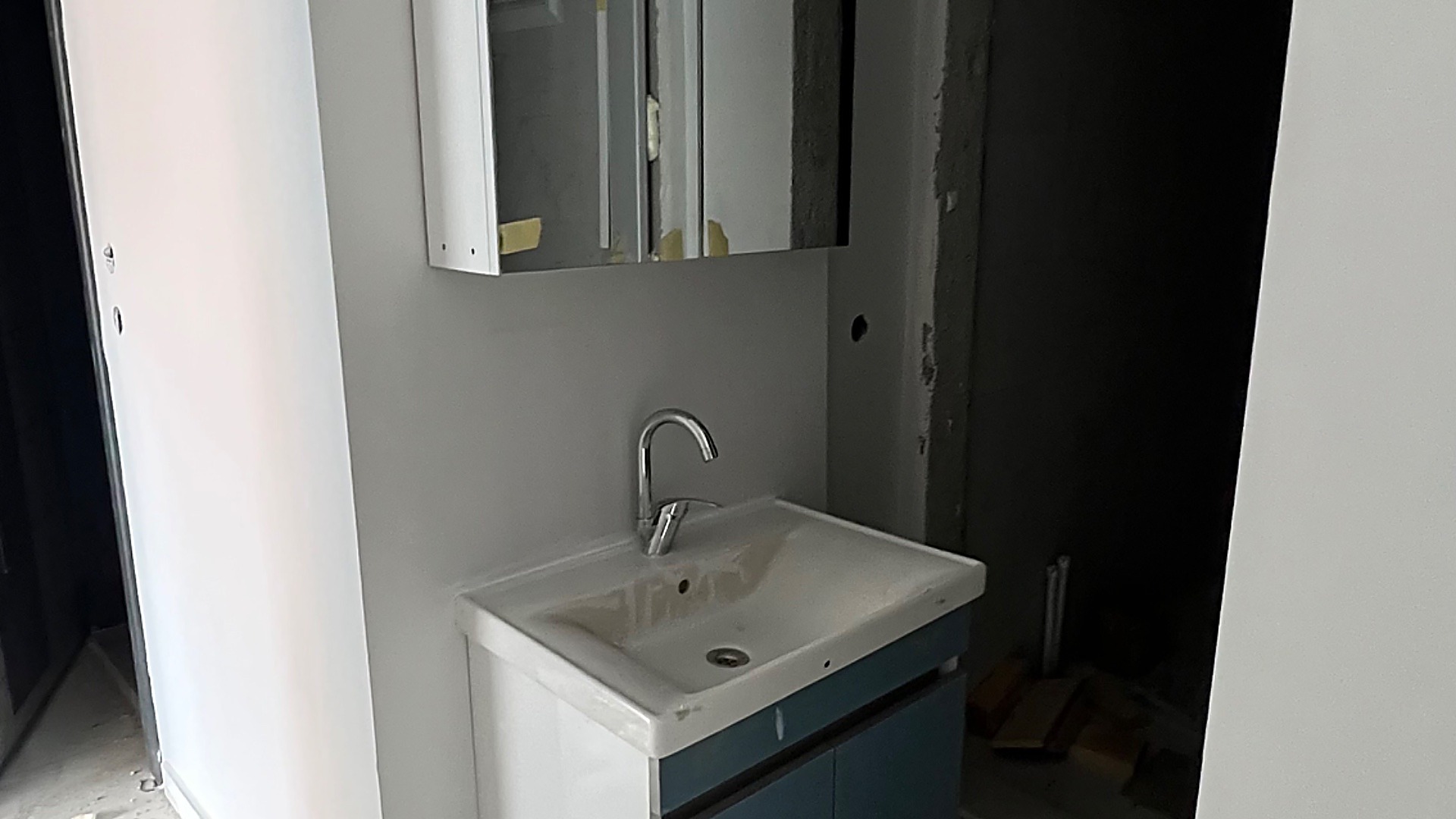 YİĞİTLER MAHALLESİ OTOPARKLI ASANSÖRLÜ 3+1
