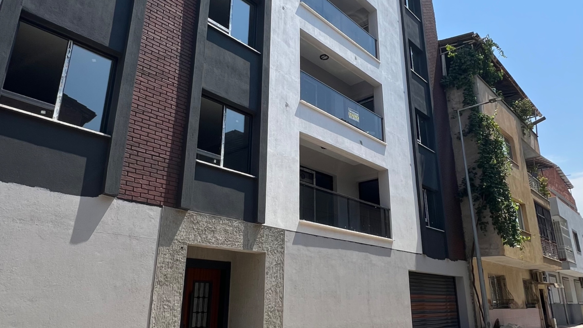 YİĞİTLER MAHALLESİ OTOPARKLI ASANSÖRLÜ 3+1